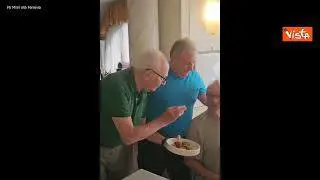 Robert De Niro a pranzo da Mimì alla Ferrovia a Napoli, ecco il video