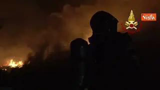 Incendio a Ciampino, Vigili del Fuoco al lavoro anche di notte