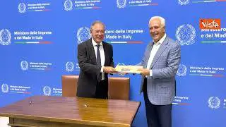 Banda ultra larga, ecco la firma dell'addendum tra Urso e il Governatore toscano Giani