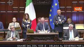 Giorgio Mulè annuncia alla Camera la morte del padre di Giuseppe Conte