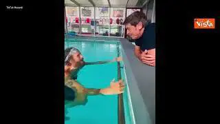 Jovanotti inizia la riabilitazione dopo l'incidente e a sorpresa arriva Gianni Morandi