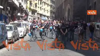 Stop Reddito di Cittadinanza, manifestanti a Napoli bloccano Corso Umberto
