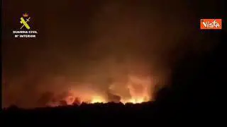 Tenerife in fiamme, migliaia gli sfollati per il vasto incendio sull'isola
