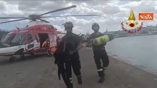 La ricerca dei Vigili del fuoco di un uomo disperso nel porto di Riposto, in provincia di Catania