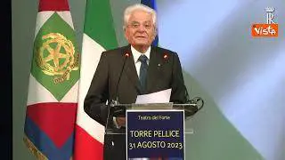 Mattarella: "La principale virtù della democrazia è la pazienza"
