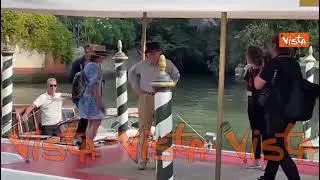 Venezia 80, Woody Allen sbarca al Lido per presentare “Coup De Chance”, fuori concorso al Festival