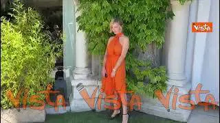 Venezia 80, Violante Placido in posa per i fotografi alla Mostra del Cinema al Lido