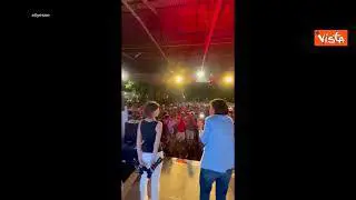 "Elly, Elly", Schlein sale sul palco della Festa dell'Unità di Milano tra gli applausi