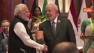 G20 in India, Lula regala una pianta a Modi