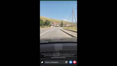 Alatri, schianto tra due auto durante la diretta Facebook: il video choc