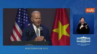 La strana conferenza di Biden in Vietnam: "Non so voi, ma io vado a letto"