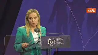 Meloni: "Serve dura lotta per difendere famiglie e Dio"
