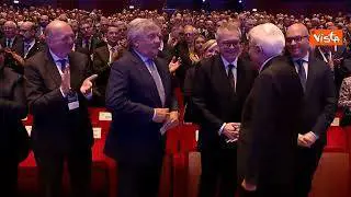 Standing ovation per Mattarella al termine del discorso a Confindustria