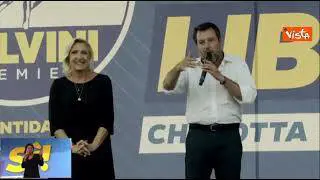 Le Pen sale sul palco di Pontida, Salvini: "È un'amica e un'alleata"