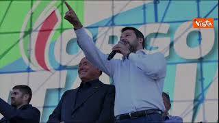 Salvini a Pontida ricorda Berlusconi: "Grande amico della Lega"