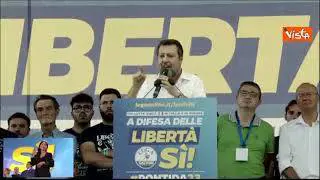Salvini: "Bacioni a Richard Gere, apra le ville e porti migranti a casa sua"
