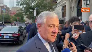 Tajani: "Anche l'Europa inizia a comprendere la drammatica situazione migranti"