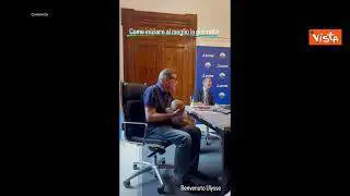 Calenda culla bebè alla riunione con i Parlamentari di Azione, è Ulysse, figlio di Giulia Pastorella