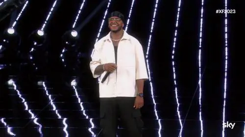 X Factor, Fedez alle prese con lo spagnolo: "Merito della tata"