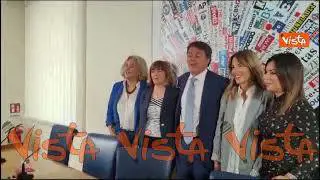 Renzi presenta le neoiscritte a Italia viva e scherza: "Faremo le quote azzurre"