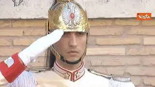 Funerali Napolitano, il feretro avvolto nel tricolore lascia il Senato