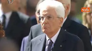 Funerali Giorgio Napolitano, la commozione della moglie Clio davanti al feretro
