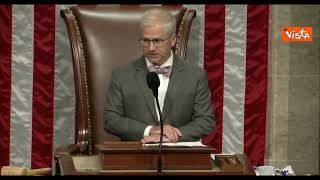Lo speaker della Camera Usa ad interim McHenry sbatte il martelletto dopo destituzione McCarthy