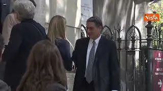 L'uscita di Giorgia Meloni dalla Sinagoga di Roma