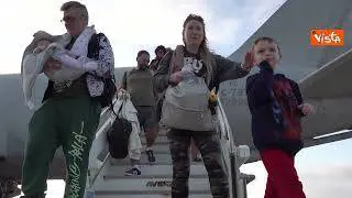 L'arrivo del quarto volo da Israele a Pratica di Mare