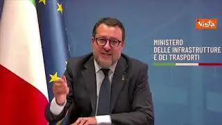 Salvini: "Avere solo auto elettriche è suicidio economico e sociale"