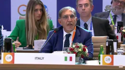 "Inaccettabile". La Russa replica alla speaker russa sul conflitto ucraino