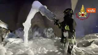 Incendio in un edificio industriale nel torinese