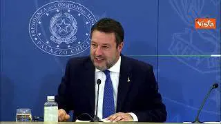Salvini: "Apostolico? Problema è cosa c'è nel video, non la fonte"