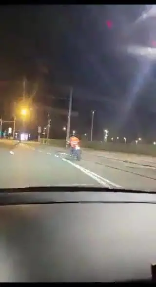 Il killer in fuga: il video girato da un'automobilista