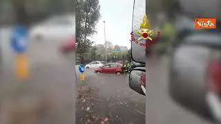 Maltempo a Roma, gli interventi dei Vigili del Fuoco a Ostia