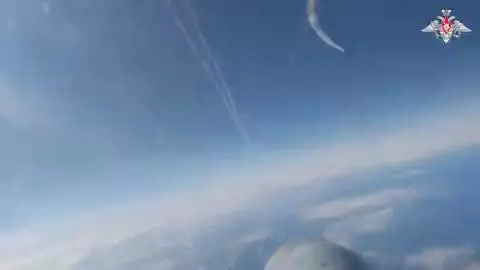 Così i caccia russi sfidano l'aereo spia e i jet Nato sul Mar Nero