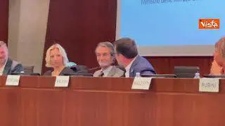 Intelligenza Artificiale, Salvini: "A Roma ragioniamo su taxi volanti"