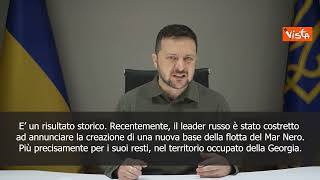 Zelensky: Flotta militare russa si sta gradualmente ritirando dalla Crimea