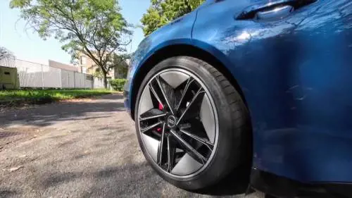 Audi RS e-tron GT: il video in pillole dell'elettrica da 646 CV