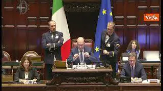 Meloni vs Conte: "Ha rincorso la Merkel al bar, non mi vedrete mai rappresentare l'Italia così"