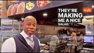 Il sindaco di New York nel suo quartiere, il Queens, per un'insalata: "Sostenere le piccole imprese"