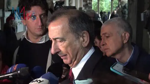 Sala difende Berlusconi al Famedio: "Ha lasciato il segno nella storia della città"