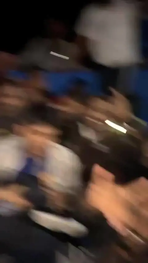 A bordo del peschereccio carico di migranti giunto a Lampedusa