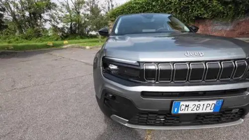 Jeep Avenger versione benzina: guarda il video in pillole 