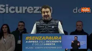 Salvini in piazza a Milano: Qui per pacificare e per unire