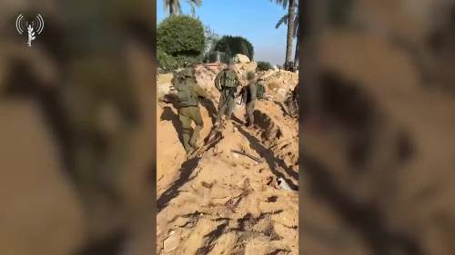 Le forze israeliane scoprono i tunnel utilizzati da Hamas nella Striscia