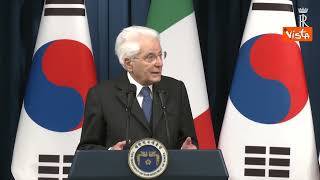 Mattarella: "Sostegno a Kiev, serve una pace giusta e duratura"