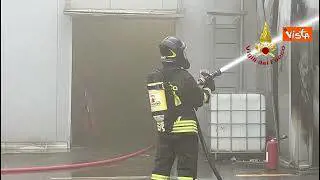 Incendio in una fabbrica di gelati a Montelupo Fiorentino, l'intervento dei Vigili del Fuoco