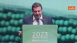 Salvini: "Non possiamo dipendere dagli umori di Landini. Paese ha bisogno di correre e produrre"