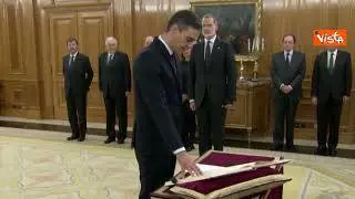 Sanchez giura come Primo Ministro della Spagna davanti a Re Filippo VI